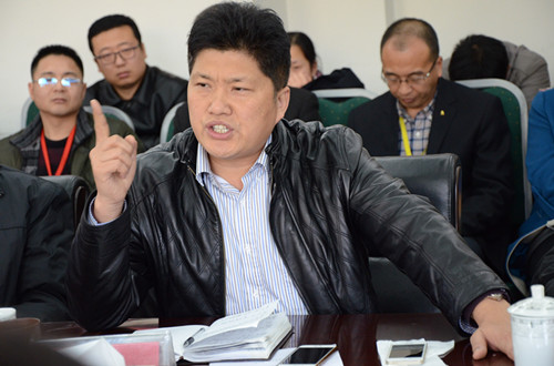 为大胆培养和启用年轻干部铺路——公司组织二级学院常务副院长汇报工作效果好