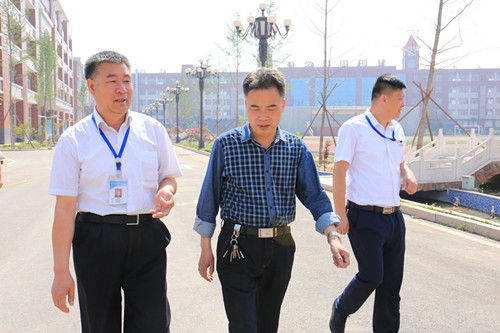 青龙满族自治县纪立功副县长等一行访问保定贺阳教育集团
