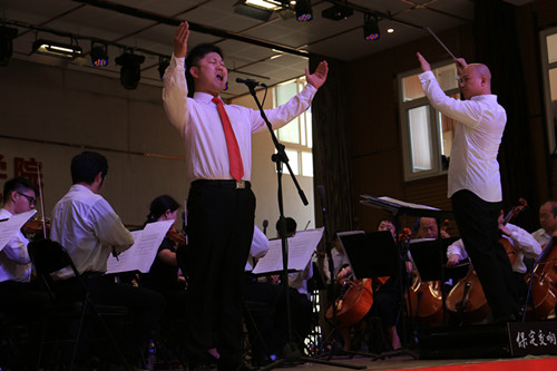 高雅艺术交响乐音乐会走进保定贺阳教育集团两院校