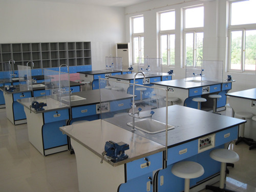 保定贺阳衡水一中高级中学隆重举行揭牌仪式