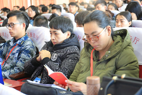戚红代表应邀到保定贺阳教育集团宣讲十九大精神