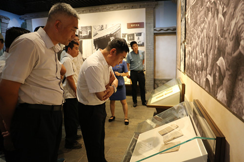 保定贺阳教育集团组织党员到阜平城南庄纪念馆开展主题教育活动