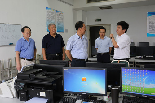 河北省考试院高志良副院长等一行来集团两院检查招生录取工作