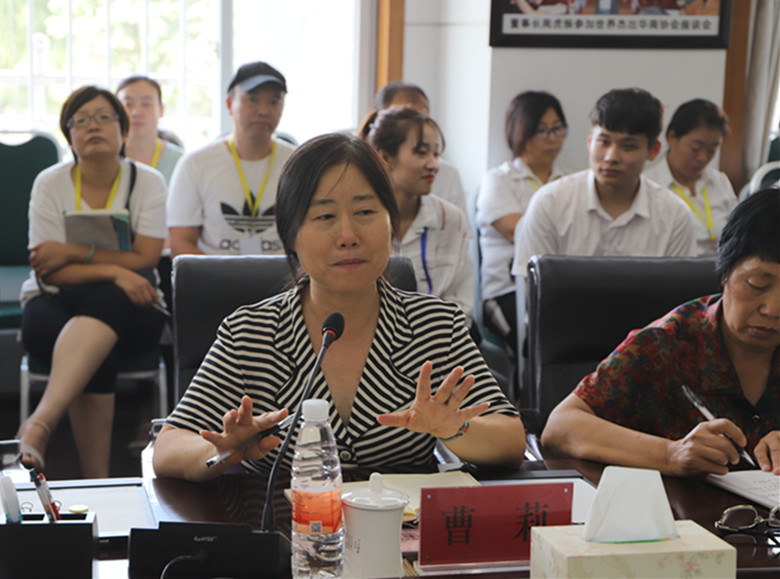 清华大学新雅书院副院长曹莉应邀到保定理工学院与教师座谈