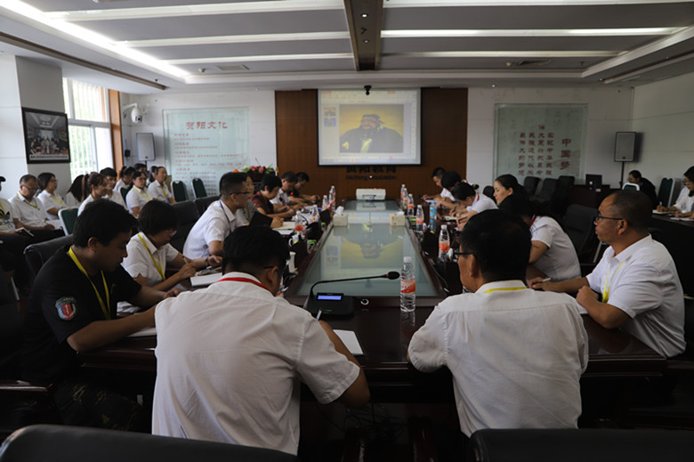 清华大学新雅书院副院长曹莉应邀到保定理工学院与教师座谈