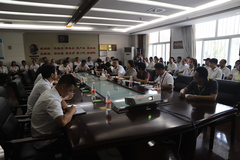 清华大学新雅书院副院长曹莉应邀到保定理工学院与教师座谈