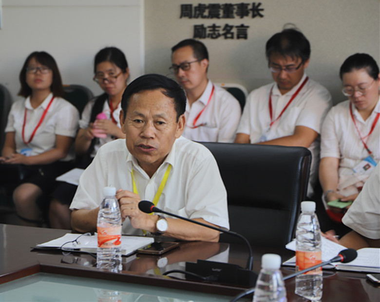 清华大学新雅书院副院长曹莉应邀到保定理工学院与教师座谈