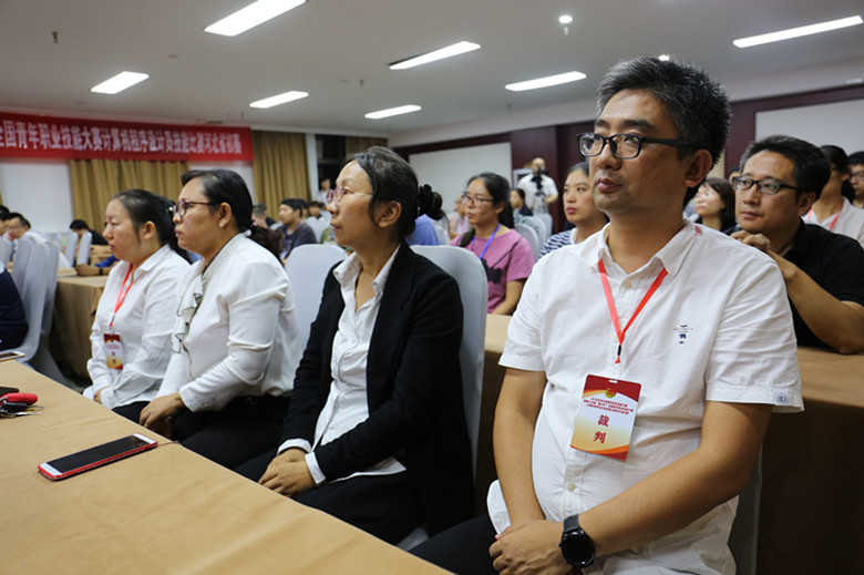 “振兴杯”第十五届全国计算机程序设计员技能比赛河北初赛在河北科技学院开幕