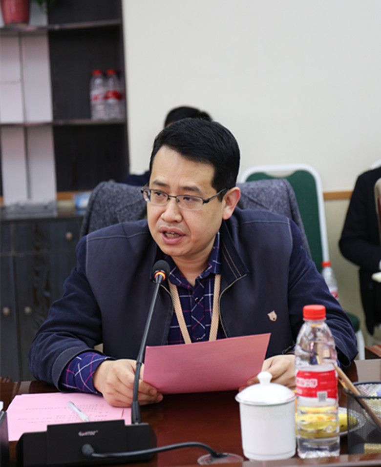 贺阳教育集团召开座谈会征求保定市部分老领导意见
