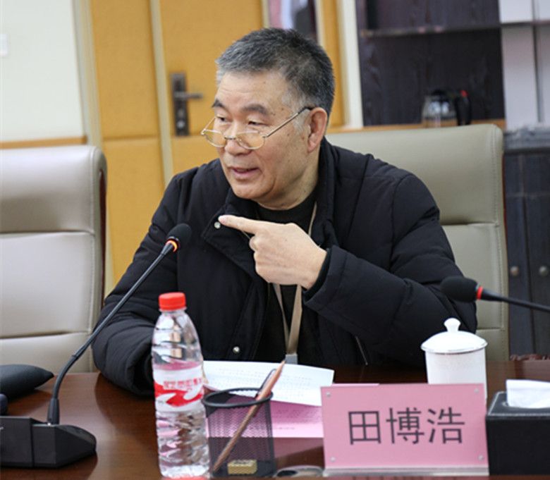 贺阳教育集团召开座谈会征求保定市部分老领导意见