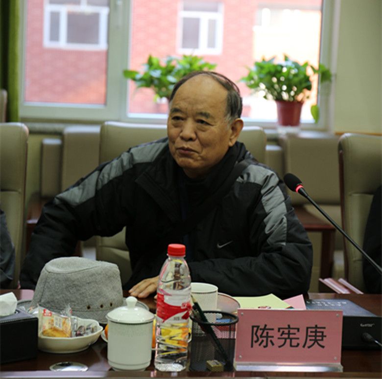 贺阳教育集团召开座谈会征求保定市部分老领导意见