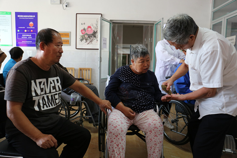 贺阳教育集团启动第四届“孝老爱亲”道德模范评选工作