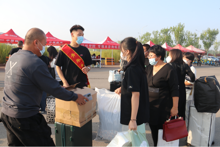 迎新现场 || “河北科技学院”号列车已启程，欢迎新同学！