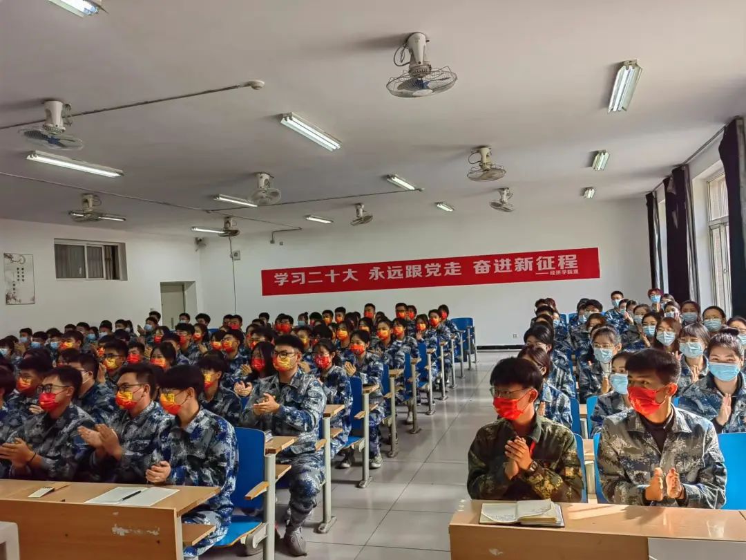 贺阳教育集团8万余名师生收看二十大开幕