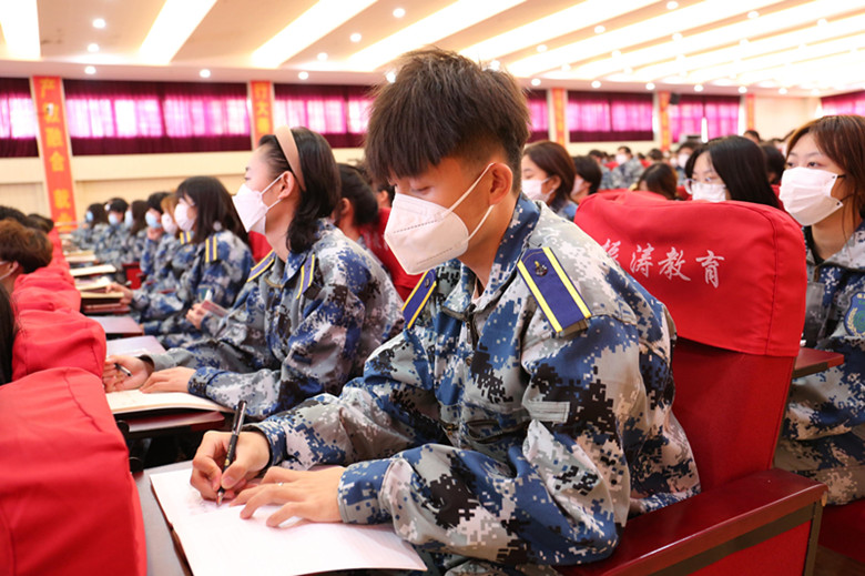 于雪竹到贺阳教育集团作大学生心理问题识别与危机干预专题讲座