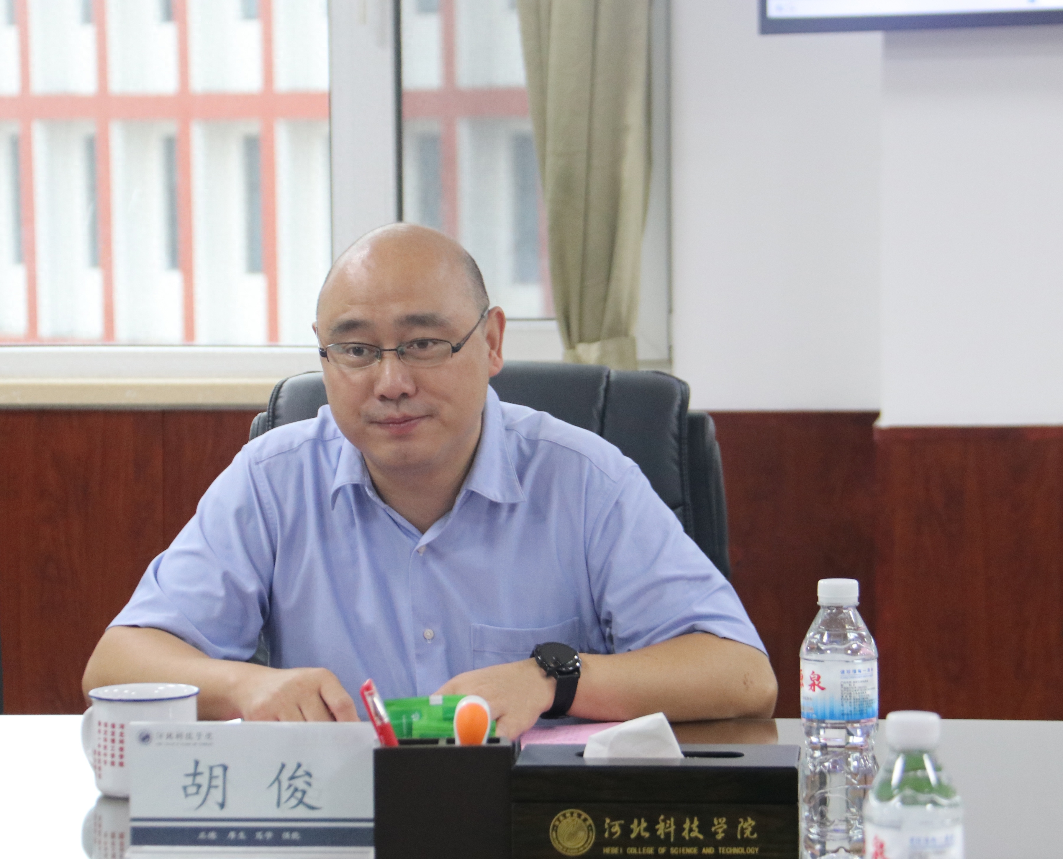 中国李大钊研究会秘书长胡俊一行赴河北科技学院考察交流