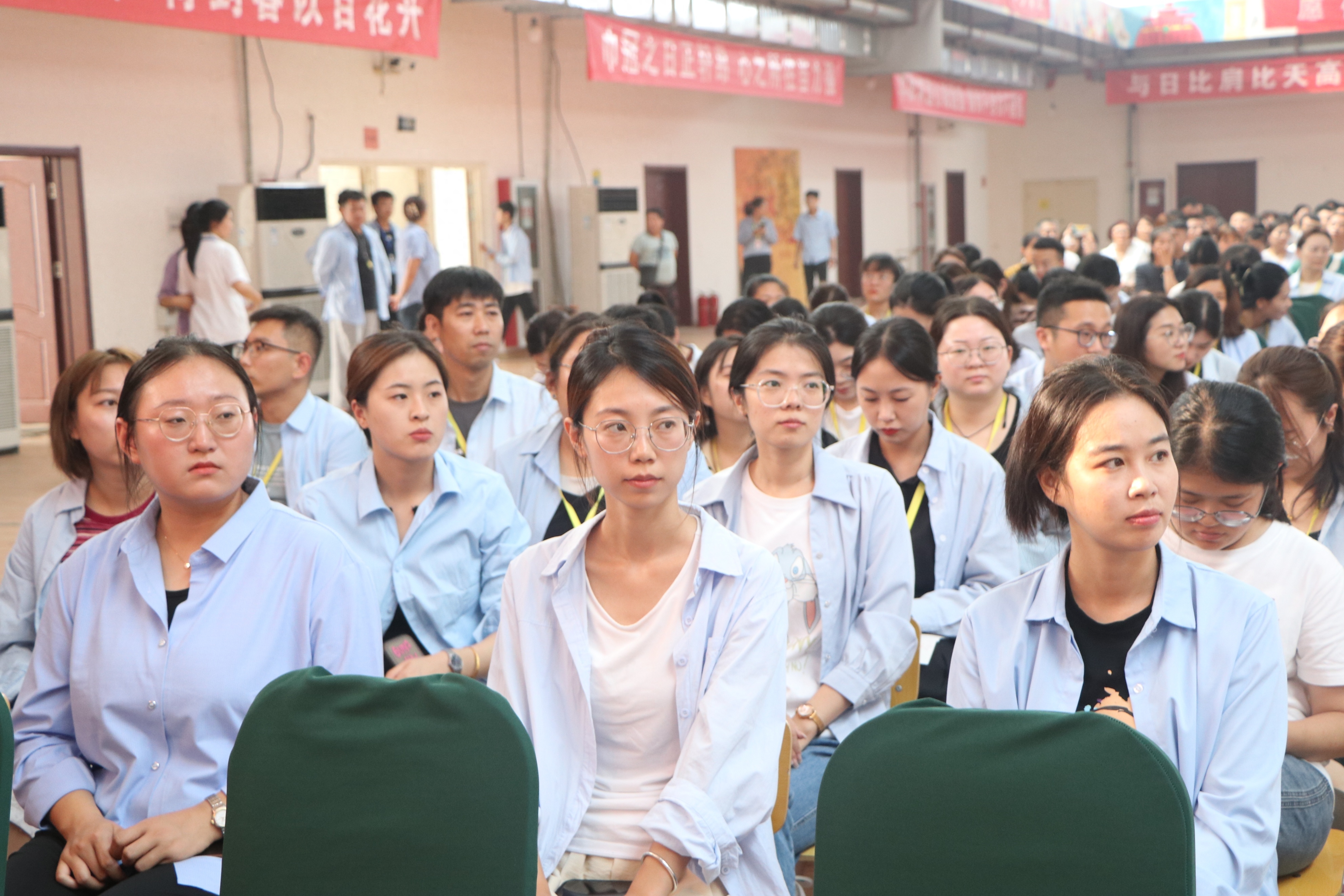 曹妃甸贺阳高级中学召开年度第一学期开学典礼暨家长见面会