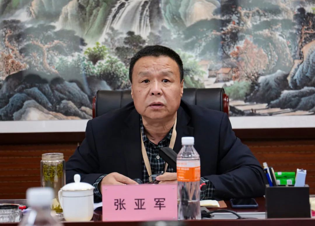 贺阳教育集团召开2023年高层年终述职报告会