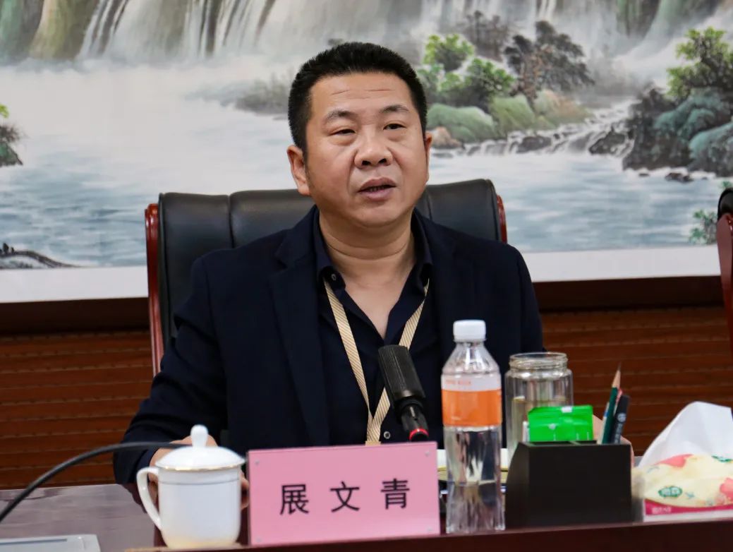 贺阳教育集团召开2023年高层年终述职报告会