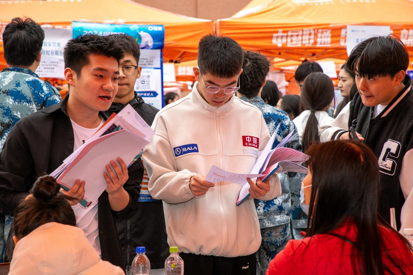 企业进校园 就业零距离 | 保定理工学院2024届毕业生双选会隆重举行