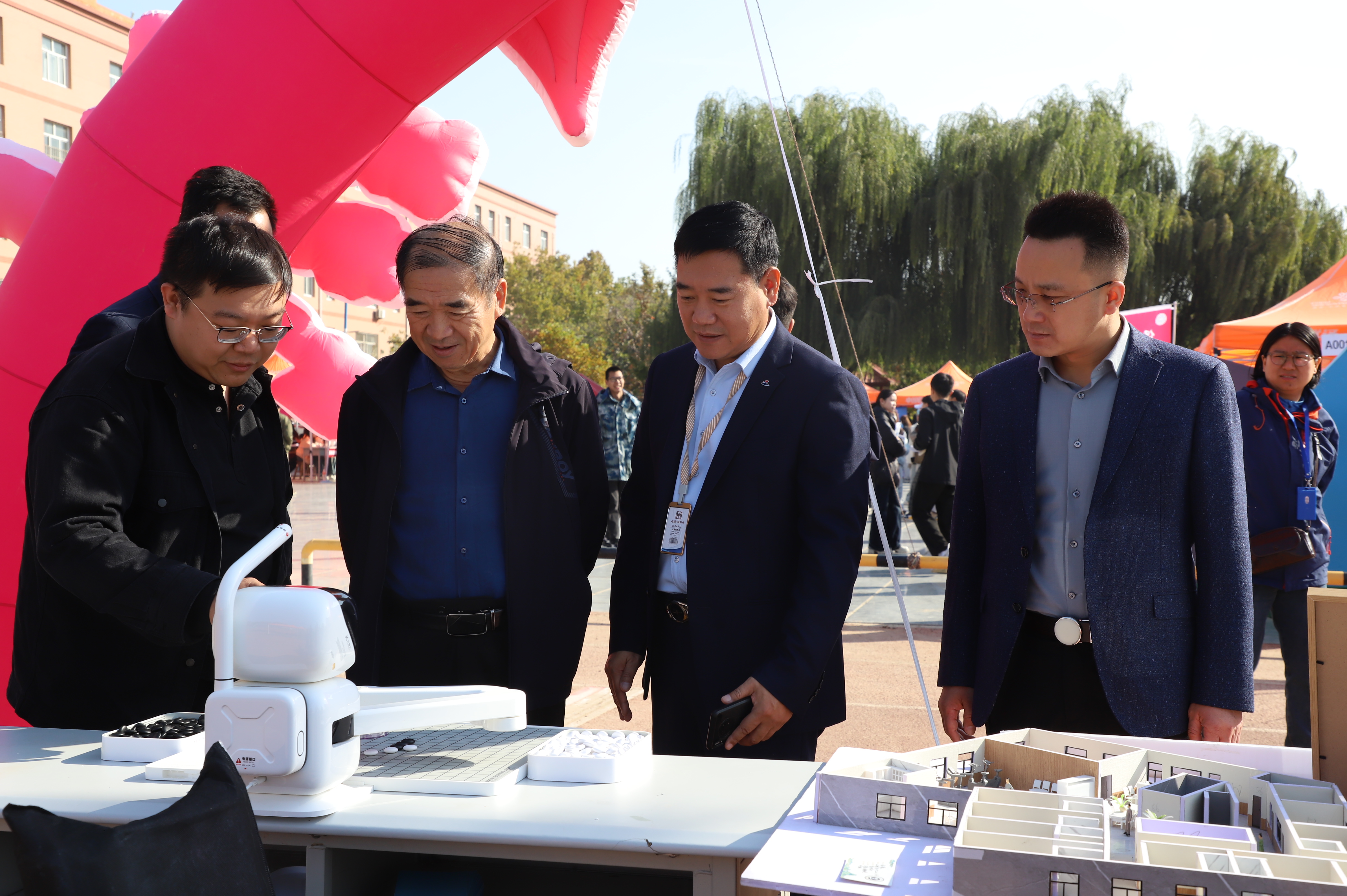 金秋启航 才聚保理｜保定理工学院举办2025届毕业生秋季线下双选会