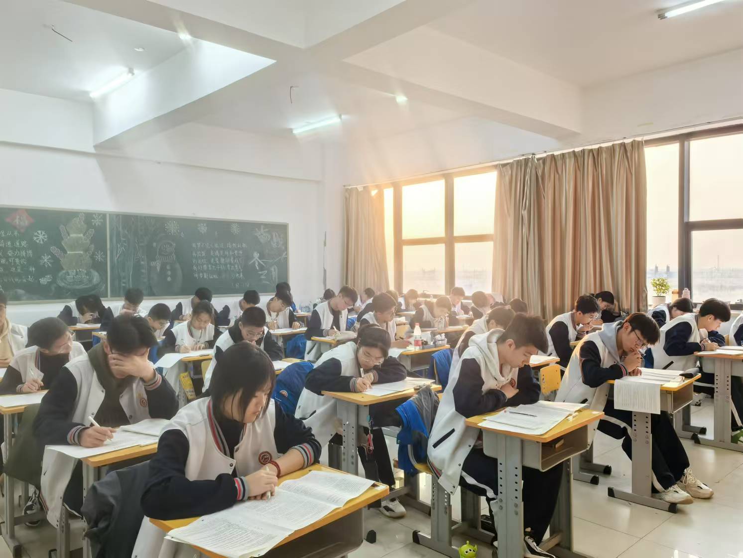 新闻眼 | 贺阳教育集团一周新闻集锦-12.13